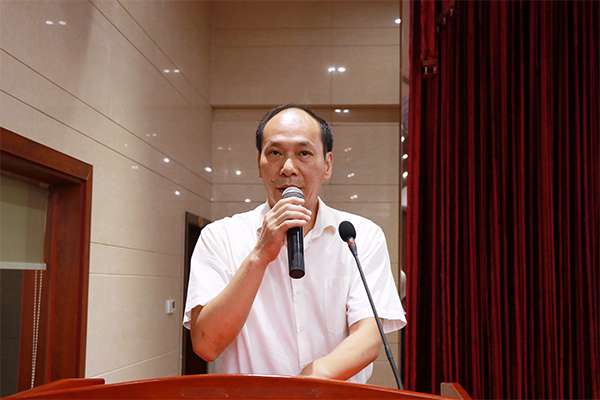 fc4260464560458bb0cba1f7f4a0bd24.jpg 校长李伯超教授致辞0.jpg