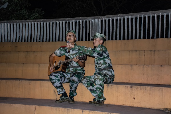 debaa88659574a3e8fbf9491519c0405.jpg 6中秋节节目.jpg
